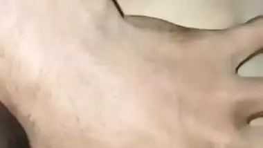 Amateur Desi bitch poses for customer's XXX vid when riding his cock