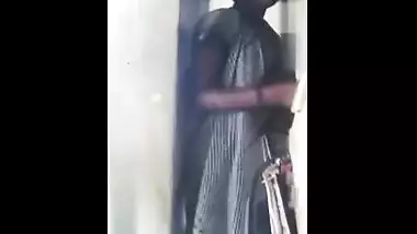 Tamil village hot girl showing her perfect boobs to shopKeeper