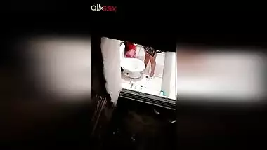 Sexy arab wife takes a piss - spy XXX video from a hotel toilet