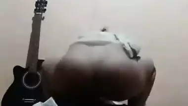 Bangladeshi viral sex of a girl riding on her cousin’s dick