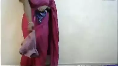 Sexy Kashmiri bhabhi sensational solo sex tape