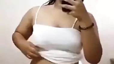 Indian Girl Nude 6 Videos Part 1