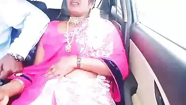 Car sex indian romance. Beautiful sexy saree housewife with boyfriend Telugu dirty talks.