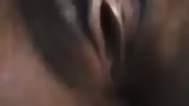 Desi Dehati wife showing off her amazing fat pussy on selfie cam