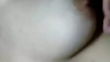Chesty Desi teeny plays with her breasts in XXX video for lover