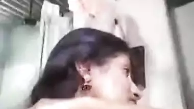 Sexy Indian aunty puts small boobs on view but tries to hide her face