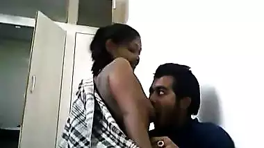 Randi Dhanda Wali Ka Sex Video - Young Desi Couple Making Out Secretly At Home indian sex tube