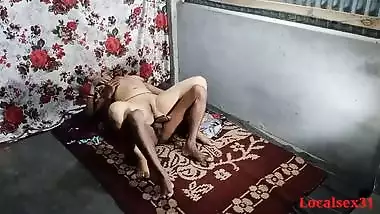 Filthy Desi wife cheats with hubby's friend and poses for XXX video