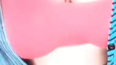 Chubby Desi model poses for webcam XXX show and teases her cunt