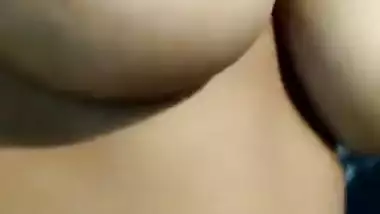 Naked Desi MILF in extraordinary poses in close-up XXX home video MMS
